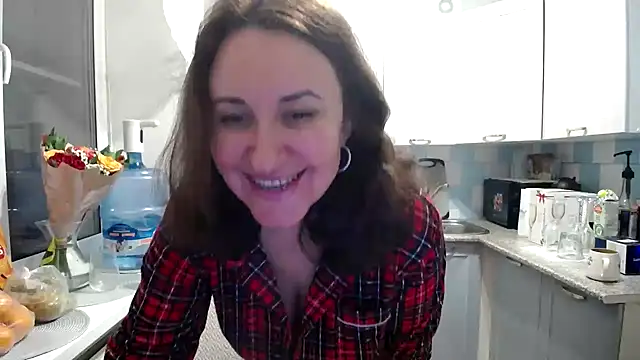 DonnaMagdalena online show from January 1, 2025, 4:07 pm