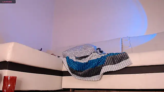 Snapshot of heyleybbgirl chatting on December 31, 2024, 10:56 pm heyleybbgirl online show from December 31, 2024, 10:56 pm