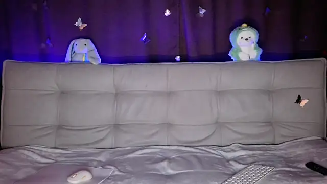 Snapshot of intolerable_girl chatting on November 1, 2025, 7:10 am intolerable girl online show from November 1, 2025, 7:10 am