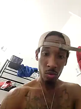 Snapshot of Z3US_UP_1 chatting on October 29, 2025, 9:33 am Z3US UP 1 online show from October 29, 2025, 9:33 am