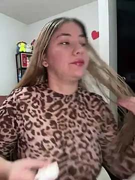 Snapshot of Celestedubois chatting on November 27, 2025, 7:49 pm Celestedubois online show from November 27, 2025, 7:49 pm