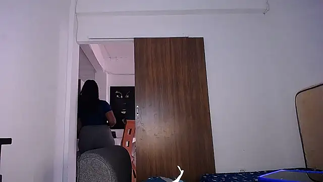 yselahot online show from January 16, 2026, 2:21 pm