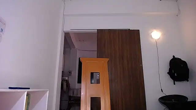 yselahot online show from April 7, 2026, 2:06 pm