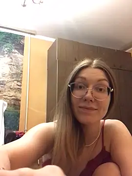 Snapshot of _Sweet_Love_ chatting on December 13, 2024, 11:06 pm  Sweet Love  online show from December 13, 2024, 11:06 pm