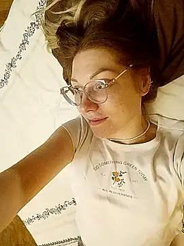 Snapshot of _Sweet_Love_ chatting on December 17, 2024, 3:17 am  Sweet Love  online show from December 17, 2024, 3:17 am