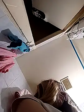 Snapshot of _Sweet_Love_ chatting on December 28, 2024, 12:47 am  Sweet Love  online show from December 28, 2024, 12:47 am