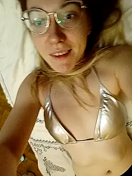 Snapshot of _Sweet_Love_ chatting on January 4, 2025, 11:27 pm  Sweet Love  online show from January 4, 2025, 11:27 pm