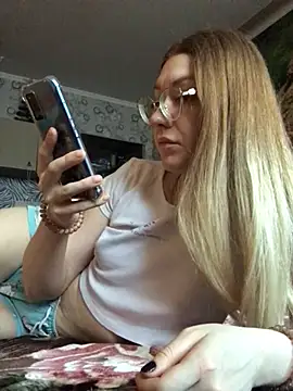 Snapshot of _Sweet_Love_ chatting on February 4, 2025, 12:33 pm  Sweet Love  online show from February 4, 2025, 12:33 pm