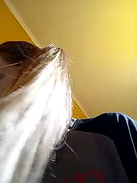 Snapshot of _Sweet_Love_ chatting on February 19, 2025, 3:05 pm  Sweet Love  online show from February 19, 2025, 3:05 pm