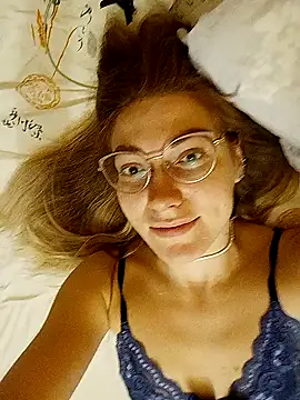 Snapshot of _Sweet_Love_ chatting on February 27, 2025, 9:11 am  Sweet Love  online show from February 27, 2025, 9:11 am