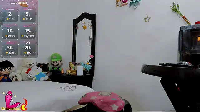 Amy jones77 online show from October 15, 2025, 6:52 pm