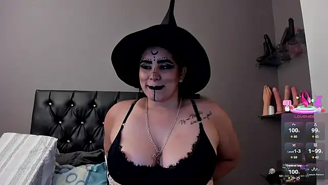 MariaGaitan online show from October 19, 2025, 9:04 pm