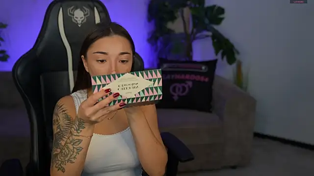 Jasmine Flow online show from November 7, 2025, 8:14 am