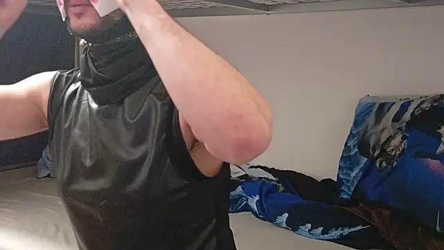 WichyHOT Latex online show from February 1, 2026, 3:05 am