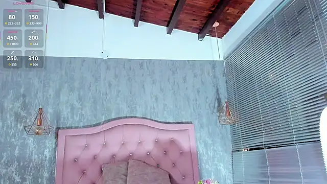 naomidibello online show from March 26, 2026, 6:35 pm