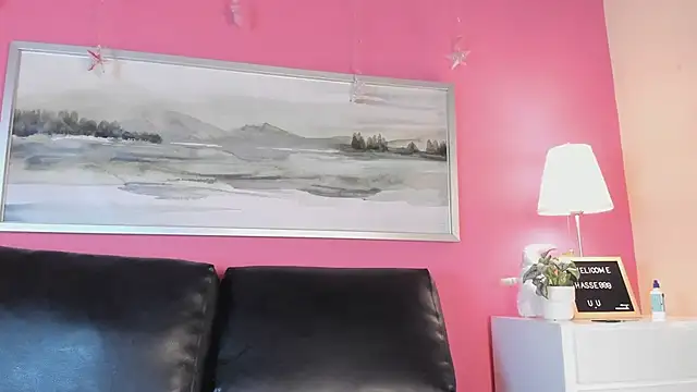 Tiffanysurez  online show from March 7, 2025, 10:10 pm