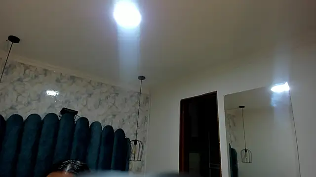 nalalye cruzz  online show from November 5, 2025, 3:17 am