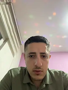 WhiteeMen online show from December 1, 2025, 10:04 pm