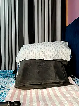 luxusroyce online show from November 6, 2025, 2:23 am