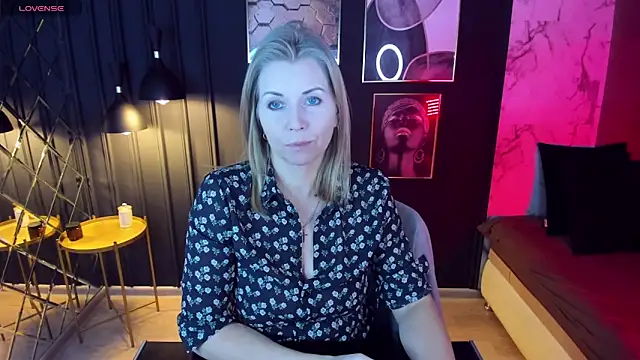 Annie Light online show from January 21, 2025, 11:56 am