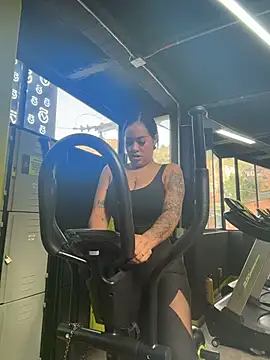 Luisa Fernandaa online show from February 27, 2026, 7:14 pm