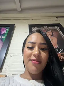 Luisa Fernandaa online show from April 7, 2026, 12:33 am