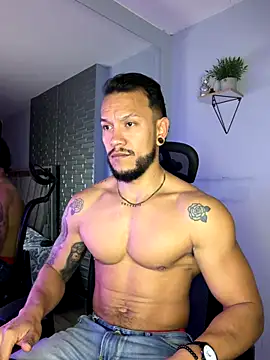 ARON TAYLER01 online show from December 5, 2025, 10:24 am