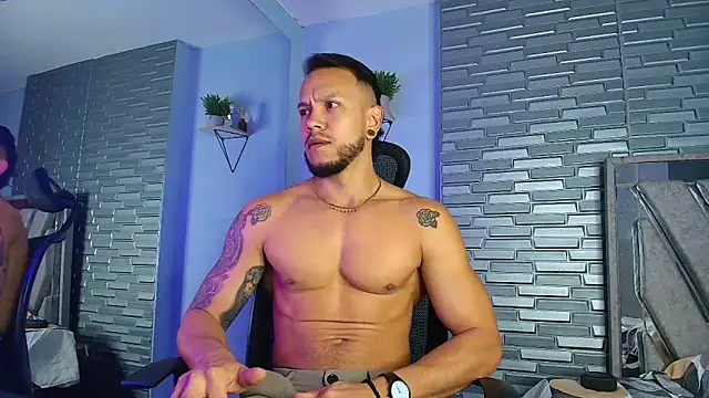 ARON TAYLER01 online show from February 7, 2026, 10:30 am