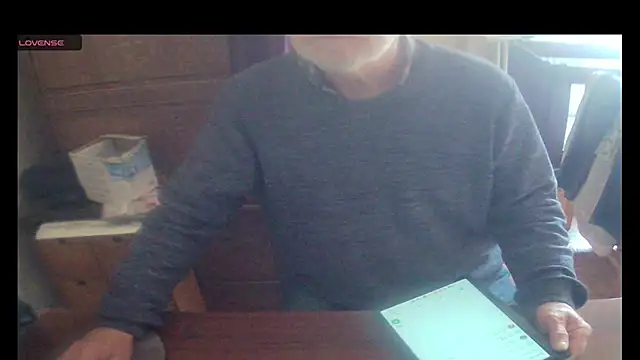 Snapshot of terrybare chatting on February 1, 2026, 10:58 am terrybare online show from February 1, 2026, 10:58 am