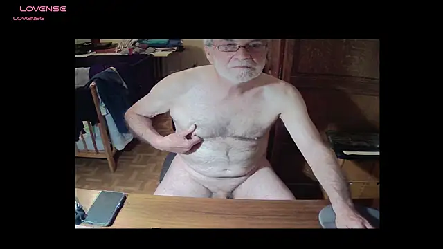 Snapshot of terrybare chatting on March 24, 2026, 7:08 pm terrybare online show from March 24, 2026, 7:08 pm