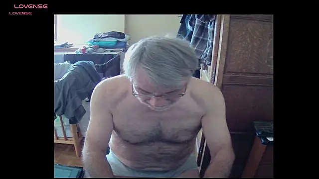 Snapshot of terrybare chatting on March 29, 2026, 1:55 pm terrybare online show from March 29, 2026, 1:55 pm