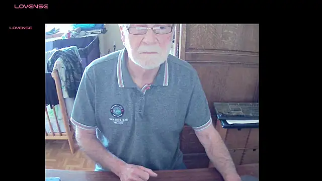 Snapshot of terrybare chatting on March 31, 2026, 10:04 am terrybare online show from March 31, 2026, 10:04 am