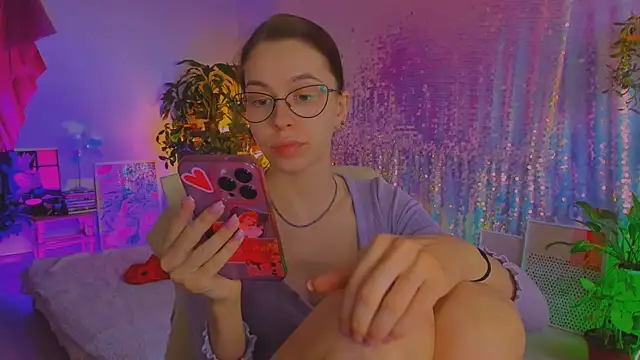 poli   online show from April 14, 2026, 4:24 pm