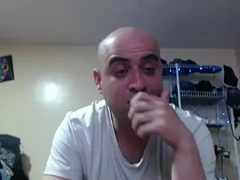 Snapshot of alphaswitchard chatting on December 24, 2024, 4:11 am alphaswitchard online show from December 24, 2024, 4:11 am