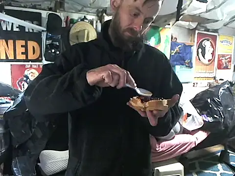 Snapshot of CloudDadddyyy420 chatting on December 22, 2024, 11:54 am CloudDadddyyy420 online show from December 22, 2024, 11:54 am