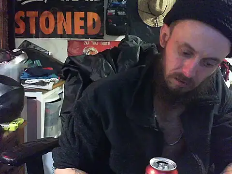 Snapshot of CloudDadddyyy420 chatting on December 24, 2024, 4:33 am CloudDadddyyy420 online show from December 24, 2024, 4:33 am