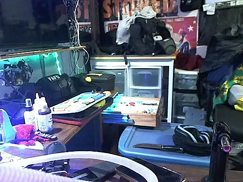 Snapshot of CloudDadddyyy420 chatting on January 22, 2025, 10:59 pm CloudDadddyyy420 online show from January 22, 2025, 10:59 pm