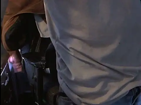 Snapshot of CloudDadddyyy420 chatting on January 31, 2025, 8:01 am CloudDadddyyy420 online show from January 31, 2025, 8:01 am