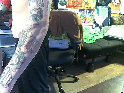 Snapshot of CloudDadddyyy420 chatting on January 31, 2025, 2:49 pm CloudDadddyyy420 online show from January 31, 2025, 2:49 pm