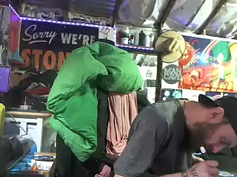 Snapshot of CloudDadddyyy420 chatting on February 9, 2025, 5:43 pm CloudDadddyyy420 online show from February 9, 2025, 5:43 pm