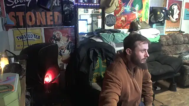 Snapshot of CloudDadddyyy420 chatting on February 18, 2025, 1:44 pm CloudDadddyyy420 online show from February 18, 2025, 1:44 pm