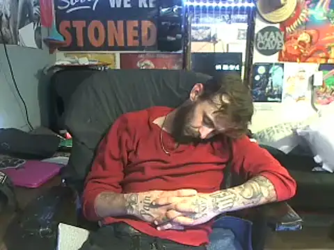 Snapshot of CloudDadddyyy420 chatting on February 26, 2025, 8:44 pm CloudDadddyyy420 online show from February 26, 2025, 8:44 pm