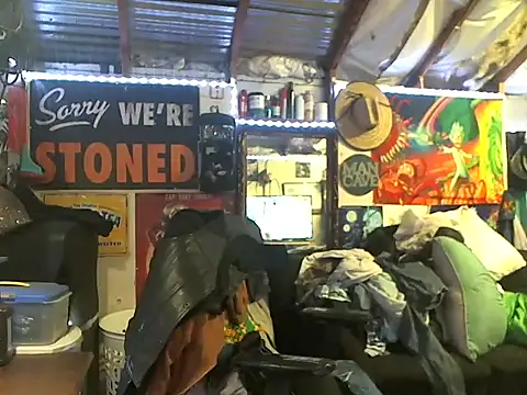 Snapshot of CloudDadddyyy420 chatting on March 20, 2025, 10:51 pm CloudDadddyyy420 online show from March 20, 2025, 10:51 pm