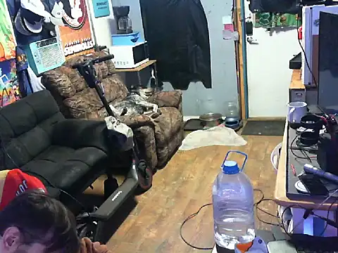 Snapshot of CloudDadddyyy420 chatting on March 21, 2025, 9:45 am CloudDadddyyy420 online show from March 21, 2025, 9:45 am