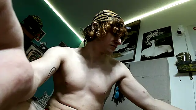 TheGAPEgatsby92 online show from May 11, 2026, 1:55 am