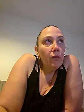 Wisie Cutie online show from February 24, 2026, 6:50 pm