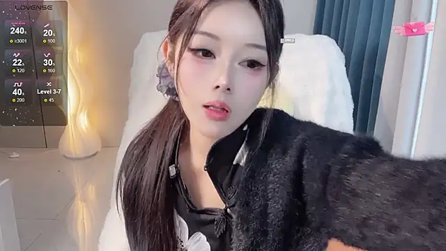 Snapshot of Mandy-- chatting on November 10, 2025, 3:27 am Mandy-- online show from November 10, 2025, 3:27 am