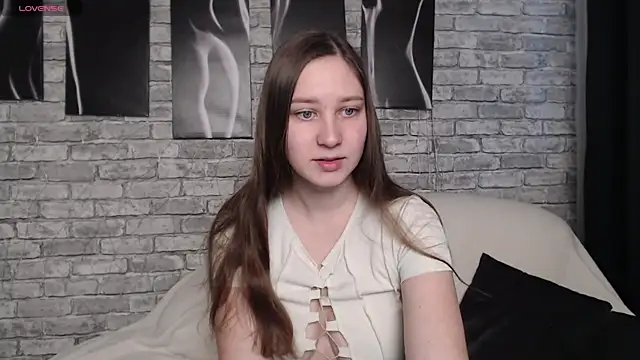 Snapshot of MollyBrams chatting on December 14, 2024, 5:18 am MollyBrams online show from December 14, 2024, 5:18 am