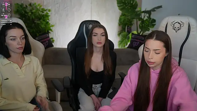 Kate054 online show from November 17, 2025, 11:16 am