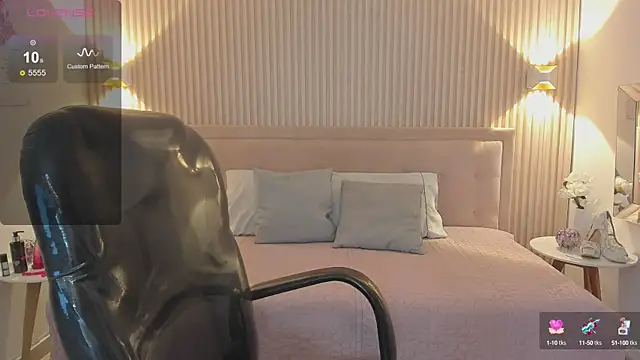 Snapshot of Sooffii_1 chatting on December 6, 2024, 5:53 am Sooffii 1 online show from December 6, 2024, 5:53 am